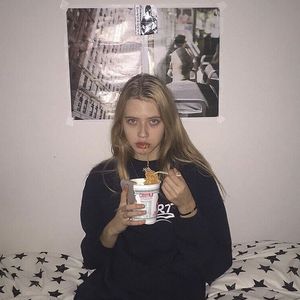 美丽姑娘在线观看免费
